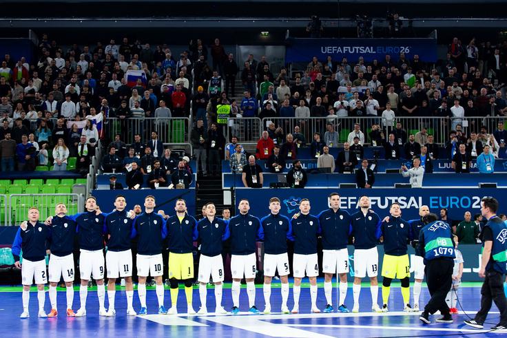 Slovenija bo iskala pot do prve zmage na letošnjem Euru, ki bi jo zelo približala želenemu preboju med najboljših osem. | Foto: Filip Barbalić