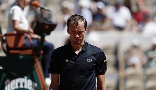 Prvo veliko presenečenje: izpadel je šesti nosilec