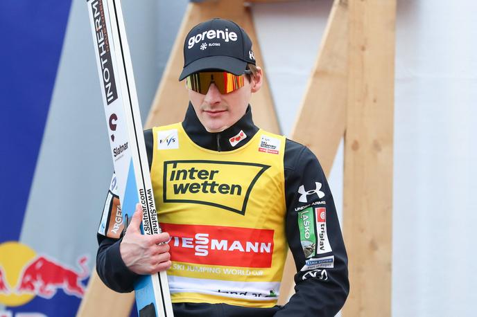 Domen Prevc | Domen Prevc je bil v Lahtiju diskvalificiran, a kljub temu potrdil svoj prvi veliki kristalni globus. | Foto Guliverimage