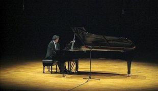 V Haydnovem letu 2009 vseh 107 simfonij v Železnem