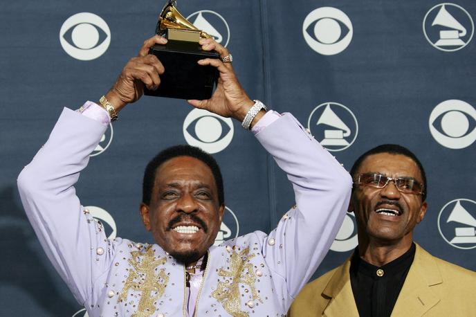 Ike Turner in Ike Turner mlajši | Ike Turner (na levi) je skupaj s sinom Ikom Turnerjem mlajšim (na desni) leta 2007 prejel grammyja za najboljši tradicionalni blues album. | Foto Profimedia
