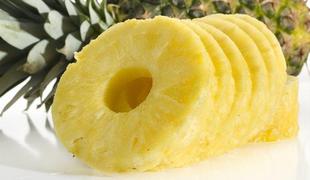 Sladki konec tedna: Ananas v srajčki