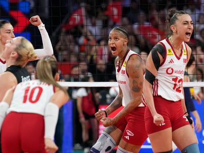 Turkinje po preobratu ubranile naslov in si zagotovile olimpijsko vozovnico