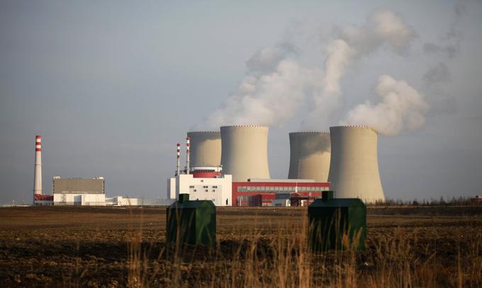 Ko so se Čehi leta 2013 odločili za širitev jedrske elektrarne Temelin z novima reaktorja, jim je eno od ponudb poslala tudi Toshiba. Načrti za prenovo elektrarne so bili kasneje sicer umaknjeni.  | Foto: Reuters