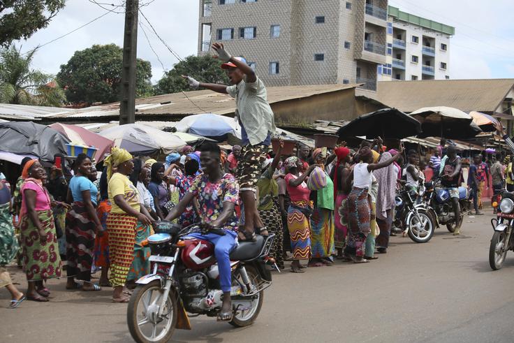 Gvineja je obmorska država v severozahodni Afriki. Nekoč je bila znana kot Francoska Gvineja. Sodobno državo včasih imenujejo Gvineja Conakry po njenem glavnem mestu Conakry, da se razlikuje od drugih istoimenskih držav, kot sta Gvineja Bissau in Ekvatorialna Gvineja. Ima dobrih 12 milijonov prebivalcev. | Foto: Guliverimage