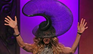 Kaj ima Sarah Jessica Parker na glavi?!