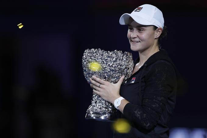 Ashleigh Barty je zmagovalka turnirja v Zhuhaiju. | Foto: Getty Images