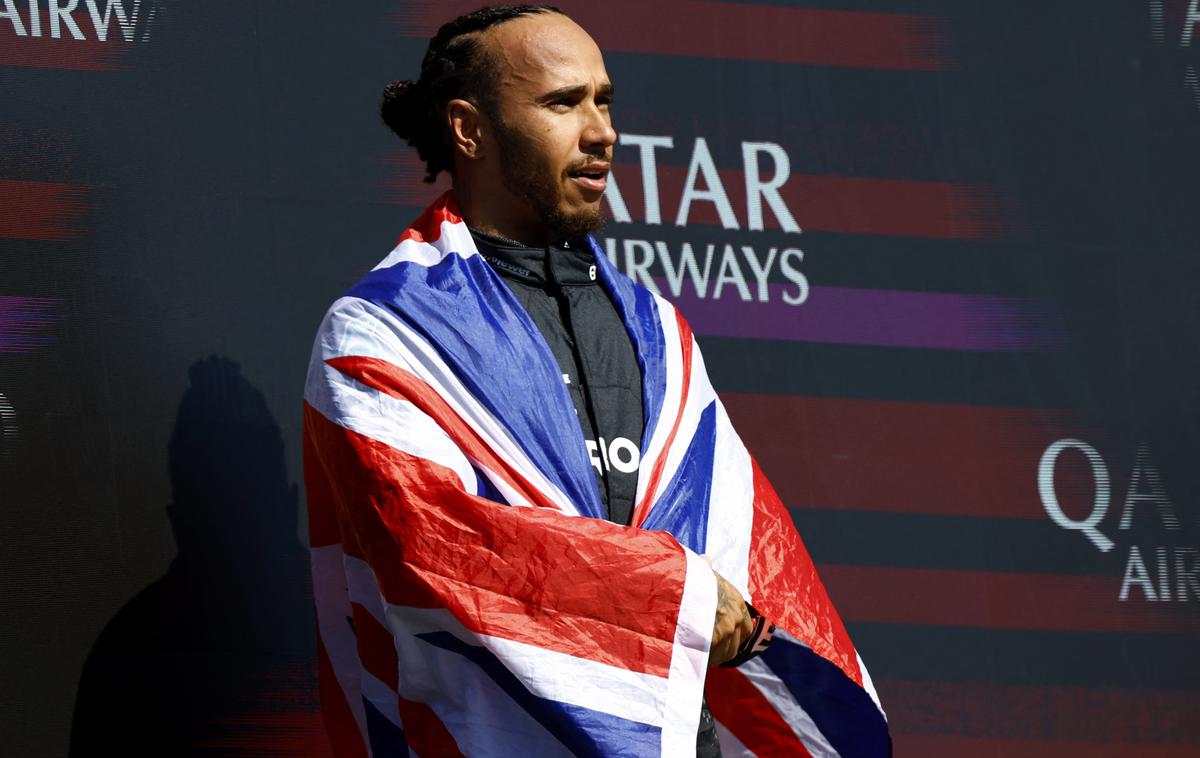 Silverstone Lewis Hamilton | Lewis Hamilton tako čustven še ni bil. Tako dolgo, kar 31 mesecev, še nikoli v karieri ni čakal na novo zmago. | Foto Reuters