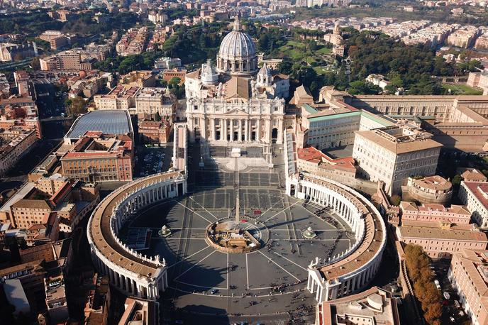 trg sv. Petra in bazilika sv. Petra, Vatikan | Incident se je zgodil v baziliki sv. Petra. | Foto Shutterstock