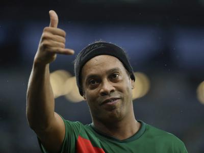 Ronaldinho bo obudil kariero pri 46 letih