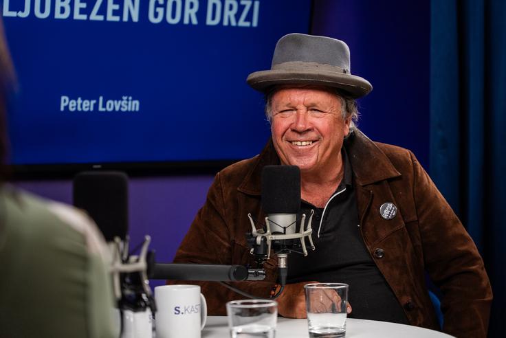 "Ko je komad narejen, ko začutiš, da ima ritem in refren, da ima čustva zadaj, je tako, kot bi bil eno noč z eno zelo lepo punco." | Foto: Luka Petrič