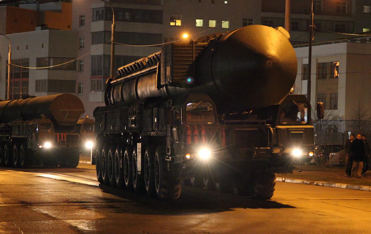 Jedrsko orožje, balistična raketa, RS-24 Yars | Ruska vojaška parada na čelu z medcelinsko balistično raketo RS-24 Yars. | Foto Wikimedia Commons