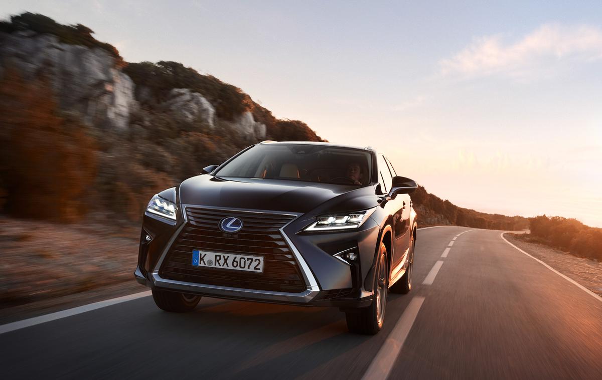 Lexus v dobrem desetletju na ceste poslal milijon hibridov modre krvi | Foto Lexus