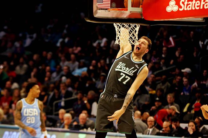 Luka Dončić | Lani se je moral Luka Dončić zadovoljiti z nastopom na tekmi vzhajajočih zvezd, letos bo skorajda zagotovo nastopil na glavnem dogodku NBA All-Star. | Foto Reuters