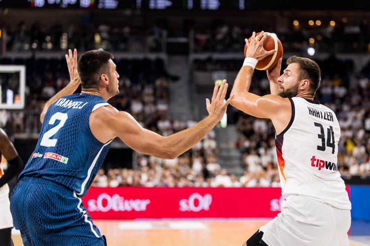 V drugi četrtini je dala Slovenija samo 11 točk. | Foto: Guliverimage