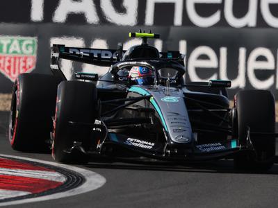 Drama v Mercedesovi garaži, a prvi "pole position" za Antonellija