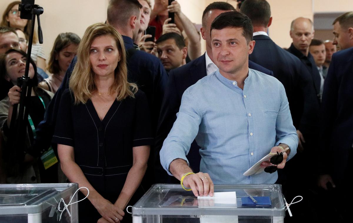 Volitve Ukrajina | Ankete zmago napovedujejo stranki Služabnik naroda predsednika države Volodimirja Zelenskega. | Foto Reuters