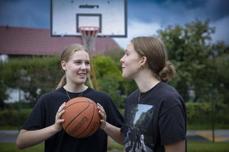 Kljub mladosti se zavedata, da košarka ni samo treniranje na parketu, ampak celovit način življenja.  | Foto: Ana Kovač