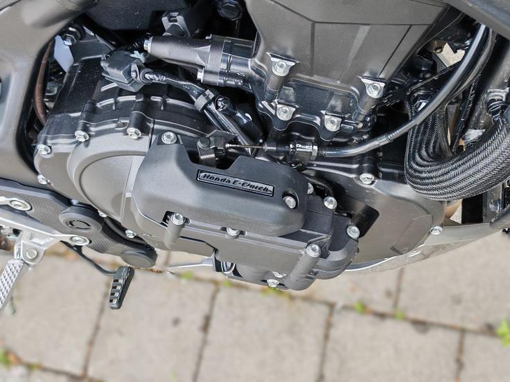Honda CB750 Hornet E-Clutch | Foto: Žan Jalšovec
