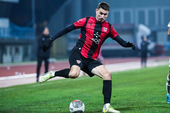 Semir Smajlagić iz Primorja v Južno Korejo, Manchester City se krepi