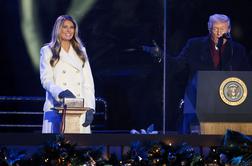 Melania Trump prižgala luči na božičnem drevesu #video
