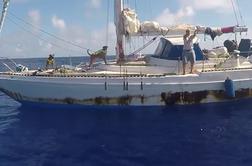Jadralki rešili šele po petih mesecih na oceanu #video