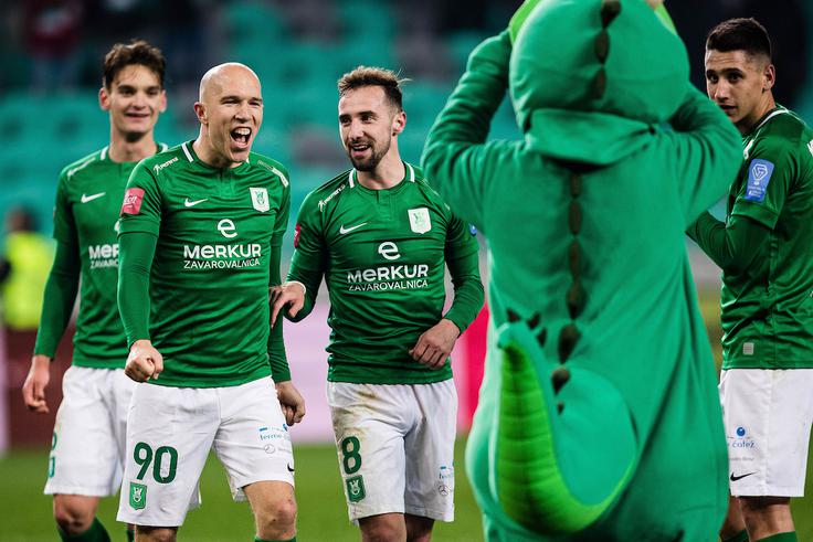 Nogometaši Olimpije so privolili v znižanje plač. Številni med njimi bodo v Ljubljani le do konca sezone. | Foto: Grega Valančič/Sportida