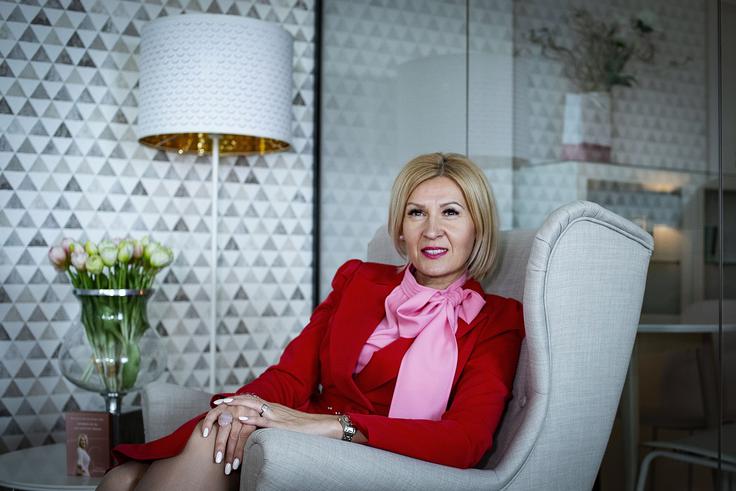 Svetuje tako posameznikom kot tudi podjetjem. | Foto: Ana Kovač