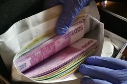 Pri 34-letniku našli in zasegli za skoraj 24 tisoč evrov ponarejenih bankovcev