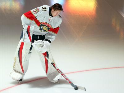Cooper Black je postal najvišji vratar z nastopom v ligi NHL