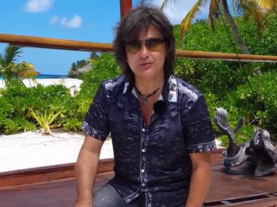 Bor Zuljan v tropskih krajih: Bili smo zelo pridni, zato smo si zdaj vzeli dopust