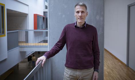 Golob napovedal UI-platformo, Bajec: To je strateška naložba v človeški kapital