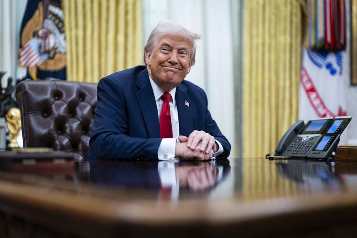  "Zaračunali jim bomo približno polovico tega, kar zaračunavajo in so zaračunavali nam," je glede novih carin dejal Donald Trump. | Foto: Guliverimage
