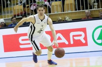 Dvakrat prišel na Sagadinovo željo, a so ga dvakrat speljali na led