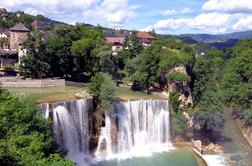 Jajce: slapovi, mlinčki in motoristi v rojstnem kraju Jugoslavije