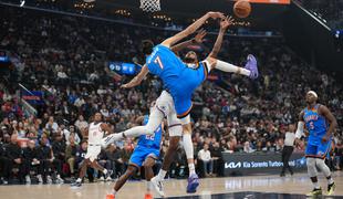 Oklahoma nadaljuje zmagoviti niz, v mestu angelov klecnili tudi Clippers #video