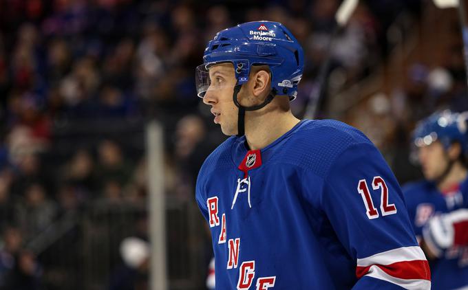 Zadnjo tekmo v ligi NHL je odigral pred dobrim letom, tik preden so se mu pri New York Rangers predčasno "zahvalili za sodelovanje". | Foto: Reuters