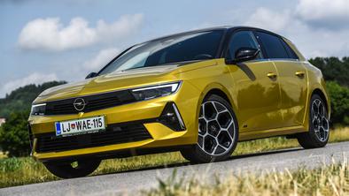 Voziti klasiko ali SUV? Tale pove veliko o tej dilemi.