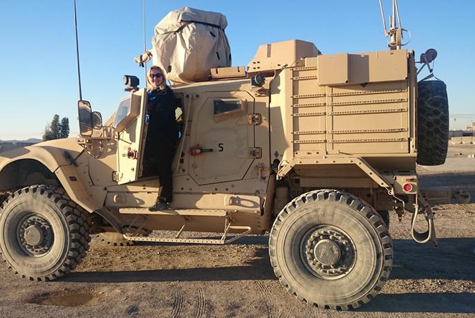 Slovenka, ki živi in dela v vojaški bazi v Afganistanu