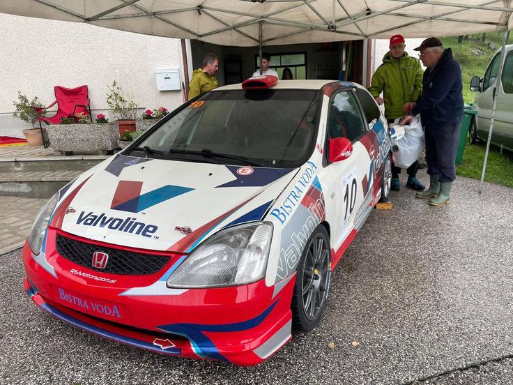 Dirkalna honda civic za Aleša Preka, ki v Ilirsko Bistrico prihaja kot drugi dirkač v EP. | Foto: Gregor Pavšič