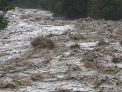 Blizu Gorice po zemeljskem plazu pogrešajo dva človeka