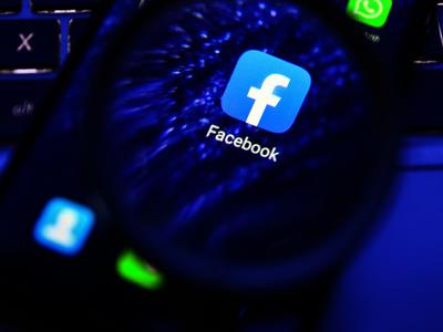 Vam Facebook dela težave? Niste edini.