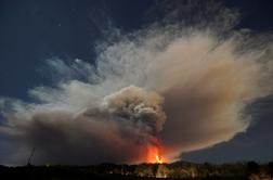 Na Siciliji znova izbruhnil vulkan Etna #video
