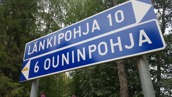Prometna oznaka, ki kaže pot v pravo avtomobilsko meko na Finskem. | Foto: Gregor Pavšič