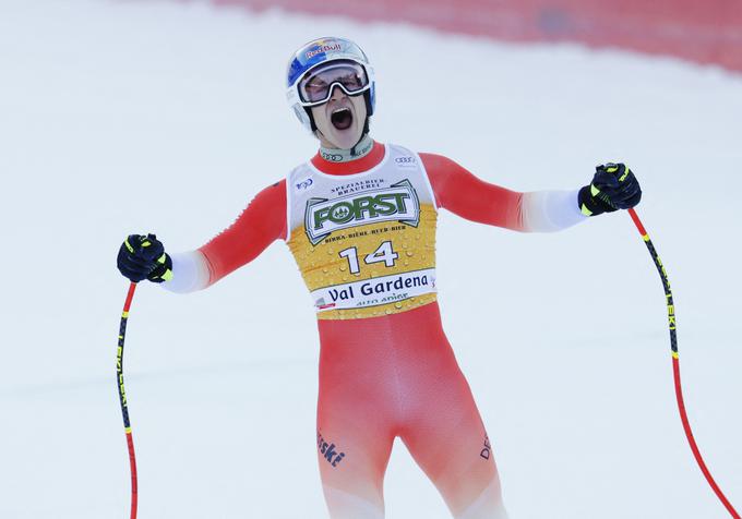 Prvi vrhu so bile majhne razlike, samo Marco Odermatt je odskočil. | Foto: Reuters