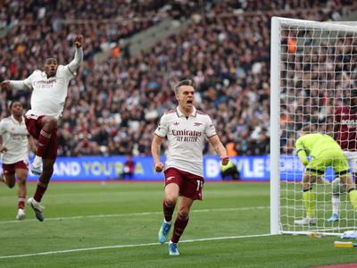 VAR v zadnjih sekundah rešil Arsenal, Bijol lahko zagode Tottenhamu