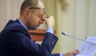 Ukrajinski premier Arsenij Jacenjuk odstopil