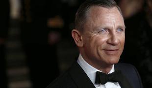 Daniel Craig je moral v avtošolo