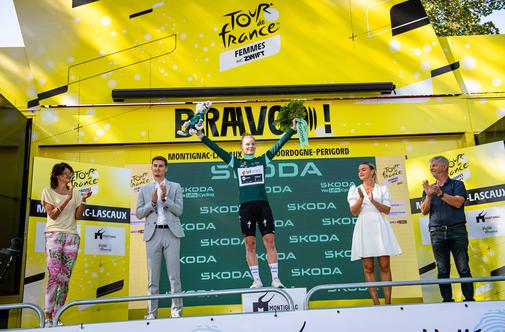 Štiri Nizozemke na vrhu, Kopecky ostaja v majici vodilne