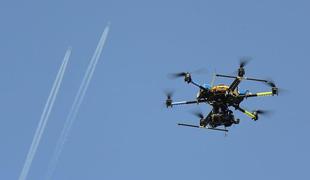 Selitev dronov v civilno rabo odpira vrsto vprašanj